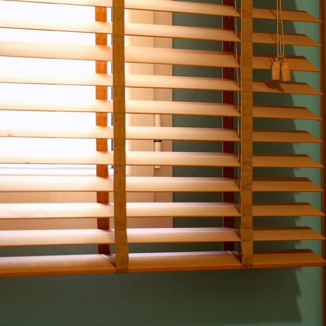 Fabric, venetian or wooden blinds: Which one is right for me?